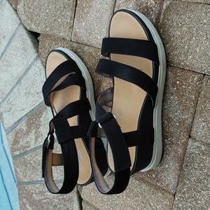 Dr. Scholls black wedge "social" 9.5